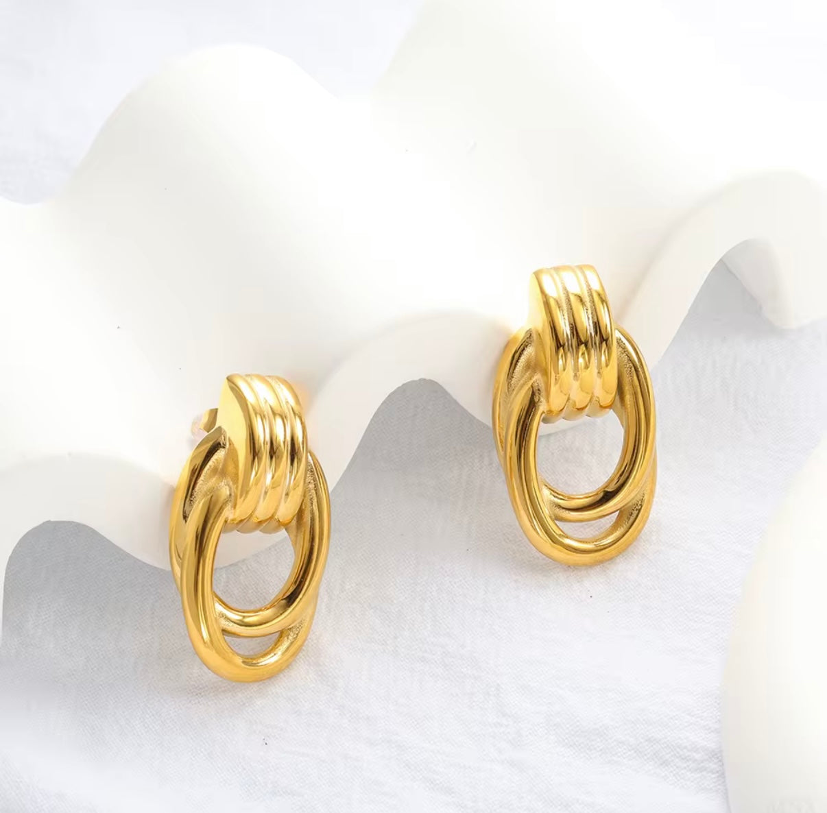 Brinco Elegance Banhado em Ouro 18K