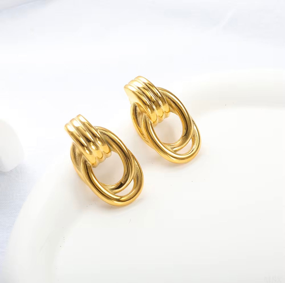 Brinco Elegance Banhado em Ouro 18K