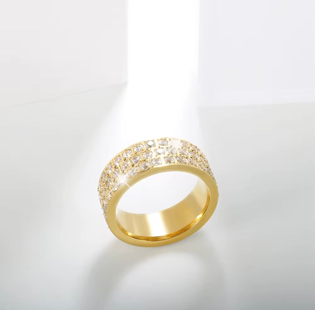 Anel Nobre Banhado em Ouro 18K